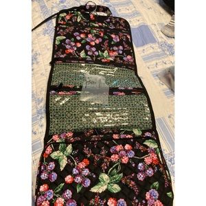Vera Bradley Winterberry NWT Cosmetic/Toiletries Hanging organizer